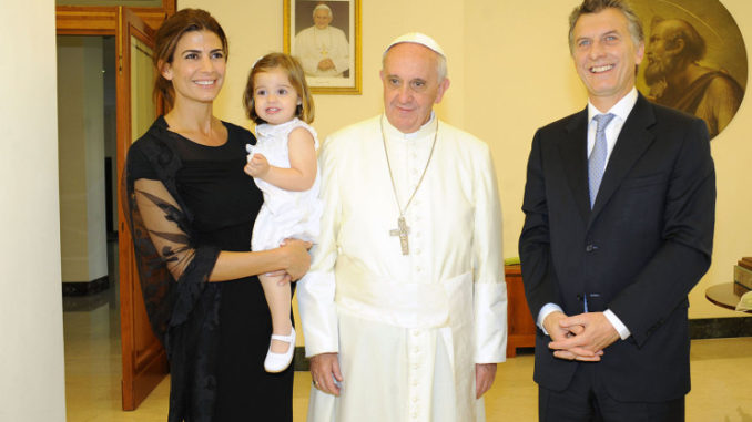 Mauricio_Macri_Papa-Francisco