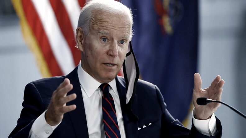 La popularidad de Biden baja a 48 % de aprobación según una encuesta