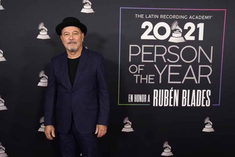 Estrellas latinas honran a Rubén Blades como Persona del Año
