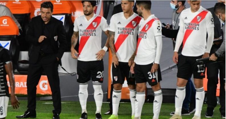 La Copa Libertadores y la Sudamericana mantendrán los cinco cambios por equipo en sus partidos