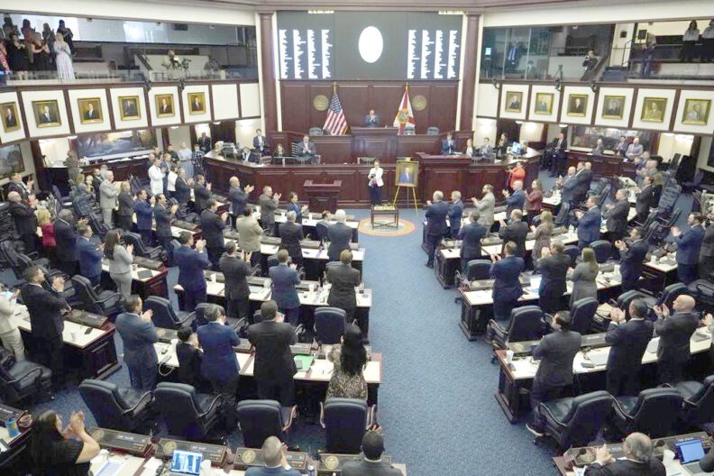 Los legisladores de Florida planean la suspensión del impuesto a la gasolina 