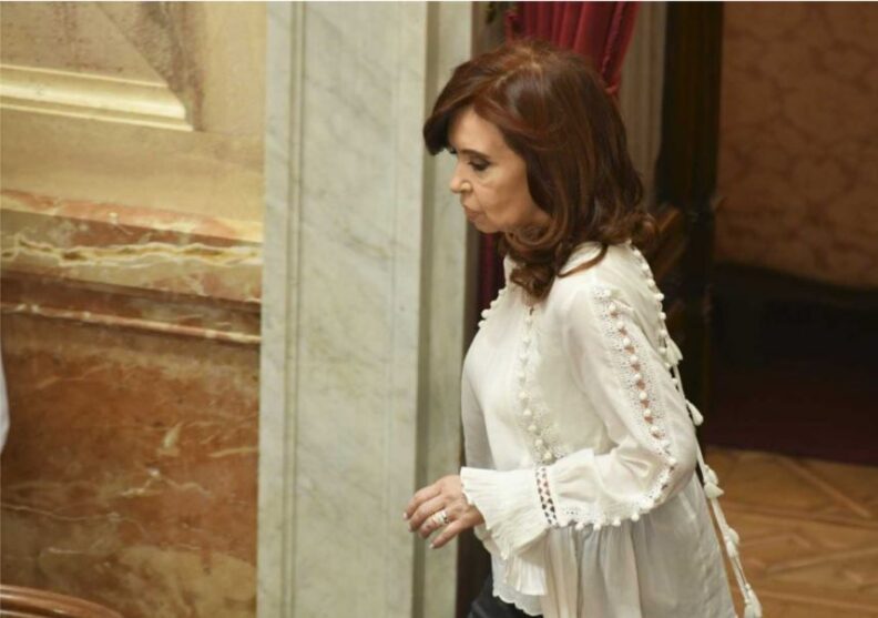 El juez Casanello rechazó sobreseer a Cristina Kirchner en la causa por la ruta del dinero K