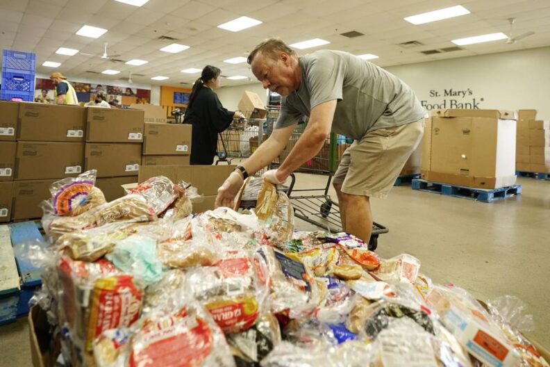EEUU: Largas filas en los bancos de alimentos debido a la inflación