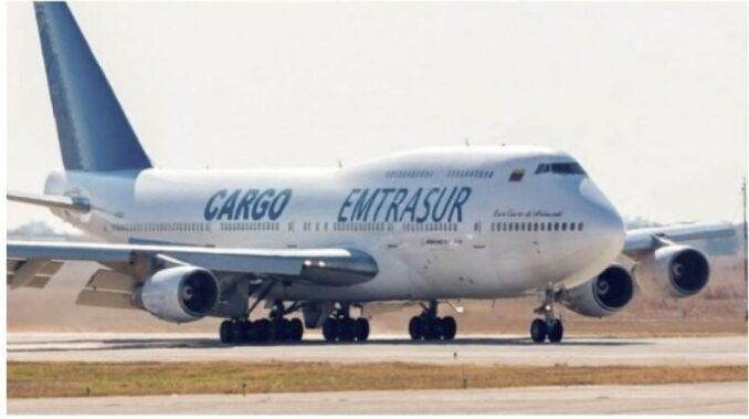 El avión venezolano retenido en Ezeiza tiene faja de secuestro a pedido de Estados Unidos