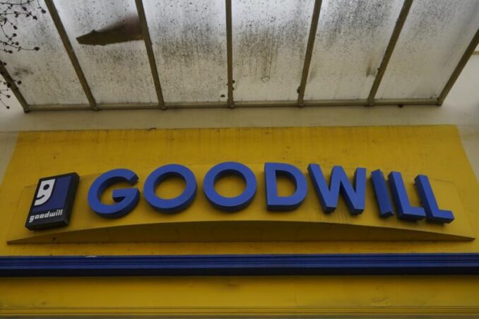 Los ahorradores que van a las tiendas Goodwill ahora podrán hacerlo online