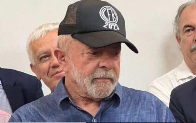 “CFK 2023”: la gorra que usó Lula da Silva en apoyo a Cristina Kirchner