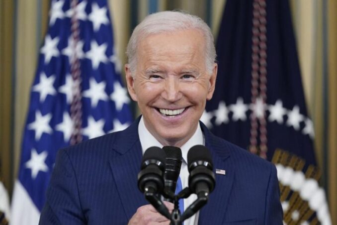 Biden a los 80 años reflexiona sobre la segunda candidatura a la Casa Blanca