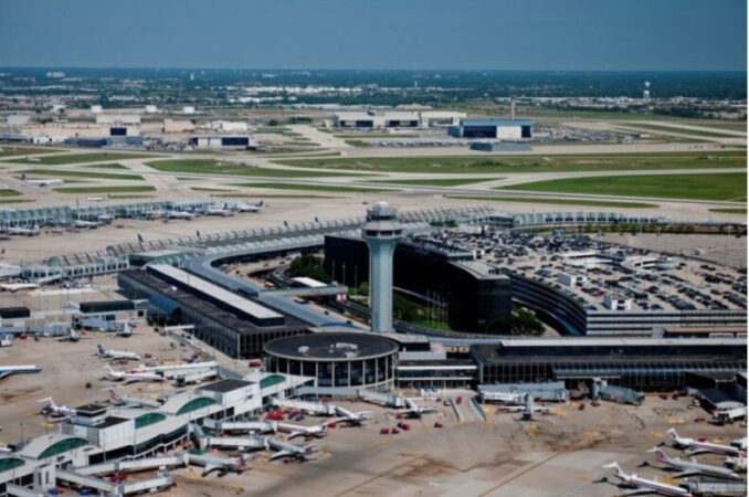 Caos en los aeropuertos de EEUU por una falla técnica que obligó el aterrizaje de todos los vuelos