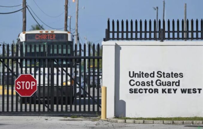 Florida activa Guardia Nacional ante llegada de migrantes