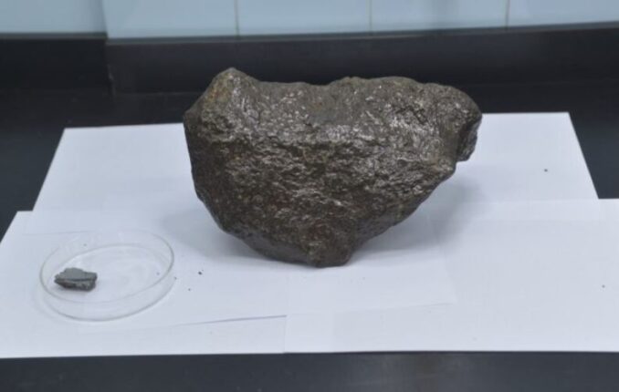 la Aduana detectó el transporte de un meteorito de contrabando
