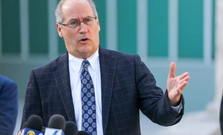 Gelber de Miami Beach propuso eliminar spring break en la ciudad