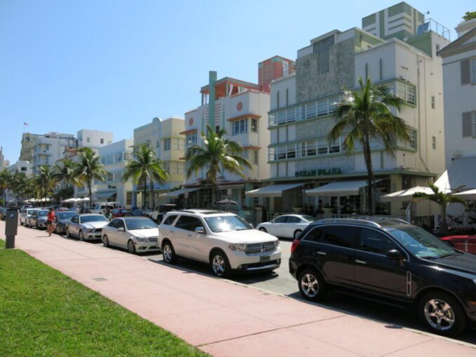 Icónicos edificios de Ocean Drive podrían ser demolidos