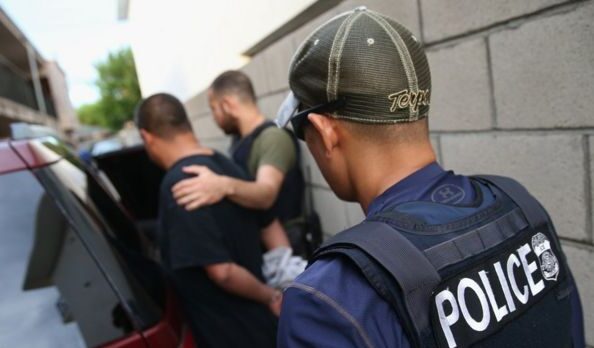 ¿Cuáles son los principales puntos de las 3 leyes firmadas por DeSantis contra la inmigración ilegal?