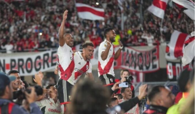 River venció a Boca en un final caliente y se quedó con el Superclásico