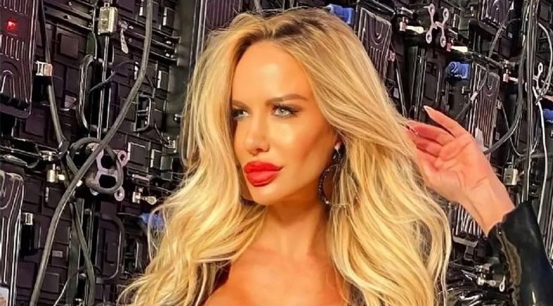 LUCIANA SALAZAR DESTACADA